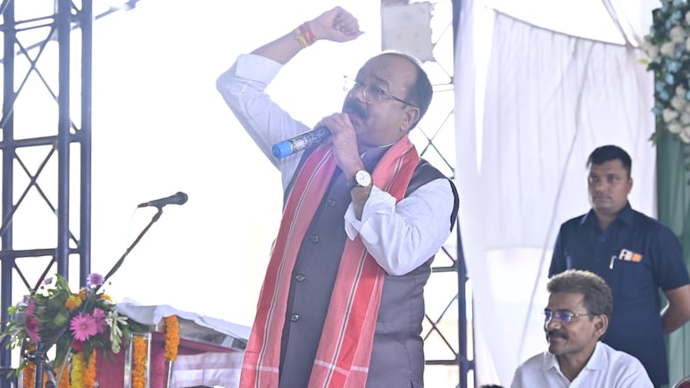 पीएम मोदी के जाति जनगणना के फैसले से अब होगा न्याय - पिछड़ा वर्ग सम्मेलन में बोले डिप्टी सीएम साव पीएम मोदी के जाति जनगणना के फैसले से अब होगा न्याय - पिछड़ा वर्ग सम्मेलन में बोले डिप्टी सीएम साव