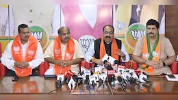 कांग्रेस की नाकेबंदी पर डिप्टी CM का तंज, बोले- हो गई सुपर फ्लॉप, जनता ने ही भूपेश को दे दिया करारा जवाब