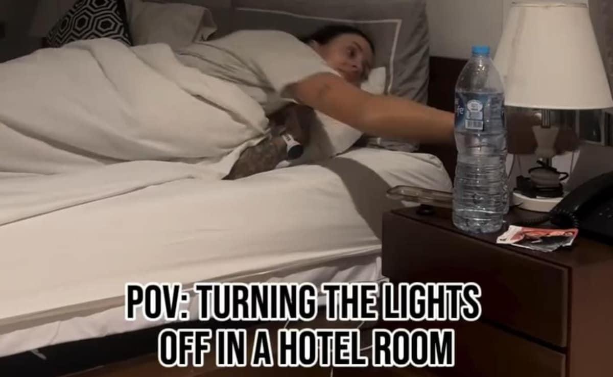 https://c.ndtvimg.com/2025-07/khonvmc4_relatable-video-about-struggle-to-switch-off-hotel-room-lights-goes-viral_625x300_01_July_25.jpeg?im=FaceCrop%2Calgorithm%3Ddnn%2Cwidth%3D1200%2Cheight%3D738