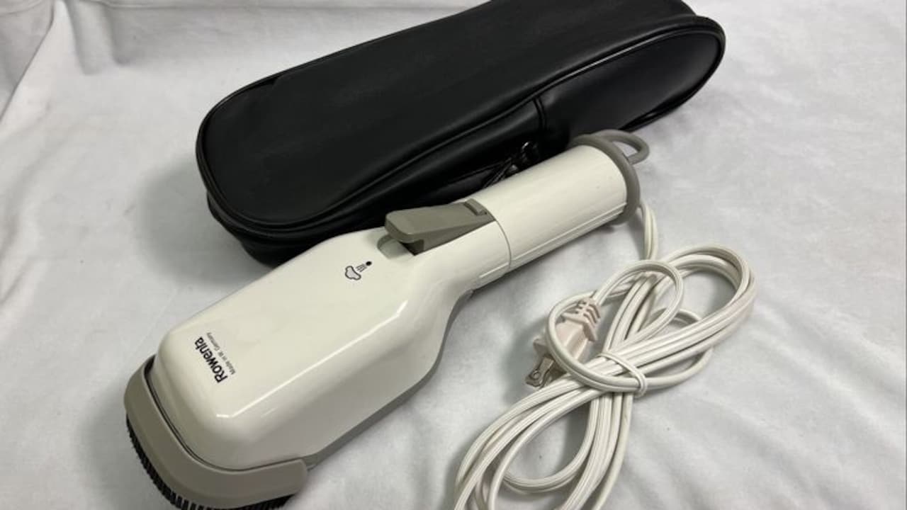 These Portable Garment Steamers Fit And Slide Easily Into Luggage Spaces