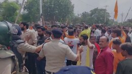 Mandir-Masjid Dispute: मड़ई में कथित मंदिर भूमि पर मस्जिद विवाद ने पकड़ा तूल, कलेक्टर के खिलाफ हिंदूवादी संगठनों ने खोला मोर्चा