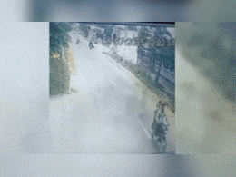 पंजाब के मोगा में 2 बाइकों की आमने-सामने की टक्कर, दहल गया देखने वालों का दिल पंजाब के मोगा में 2 बाइकों की आमने-सामने की टक्कर, दहल गया देखने वालों का दिल