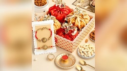 इन Premium Gift Hampers के साथ अपने Rakhi Celebration को बनाएं यादगार! 1000 रुपये से भी कम है इनकी कीमत