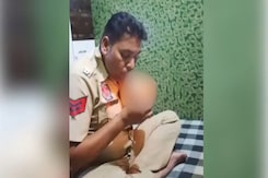 Punjab Cop Caught Smoking Heroin On Camera, Transferred Punjab Cop Caught Smoking Heroin On Camera, Transferred