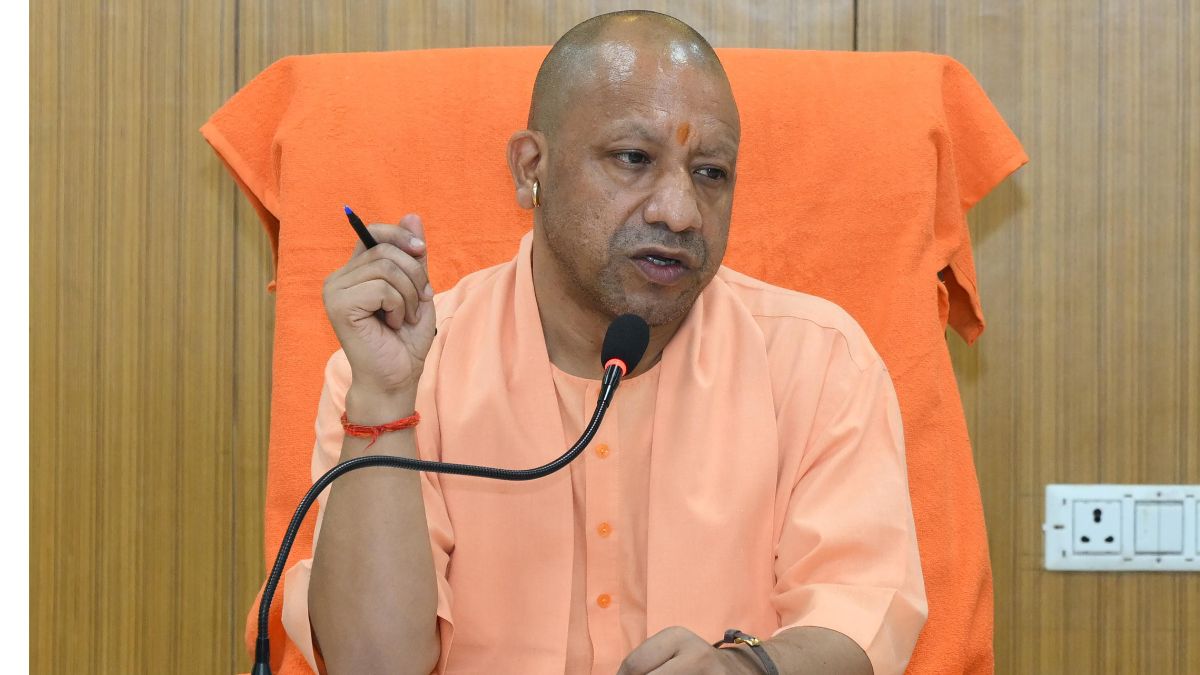 UP पुलिस का 'ऑपरेशन लंगड़ा': योगी सरकार में 9 हजार अपराधियों के पैर में लगी गोली