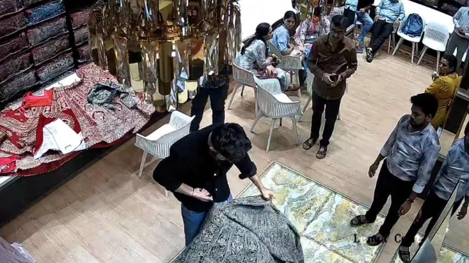 "Will Cut You Up, Too": Man To Shopkeeper After Cutting Up Lehenga