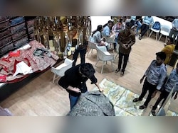 &quot;Will Cut You Up, Too&quot;: Man To Shopkeeper After Cutting Up Lehenga