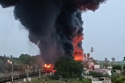 Tamil Nadu Train | Massive Fire on Diesel-Laden Goods Train Near Tiruvallur; Blaze Now Under Control Tamil Nadu Train | Massive Fire on Diesel-Laden Goods Train Near Tiruvallur; Blaze Now Under Control