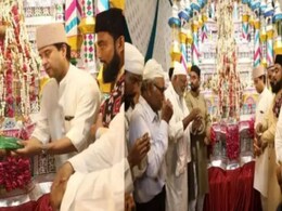 Gwalior: 100 सालों से यहां रखा जाता है सिंधिया परिवार का ताजिया, इबादत करने पहुंचते हैं मुखिया Gwalior: 100 सालों से यहां रखा जाता है सिंधिया परिवार का ताजिया, इबादत करने पहुंचते हैं मुखिया