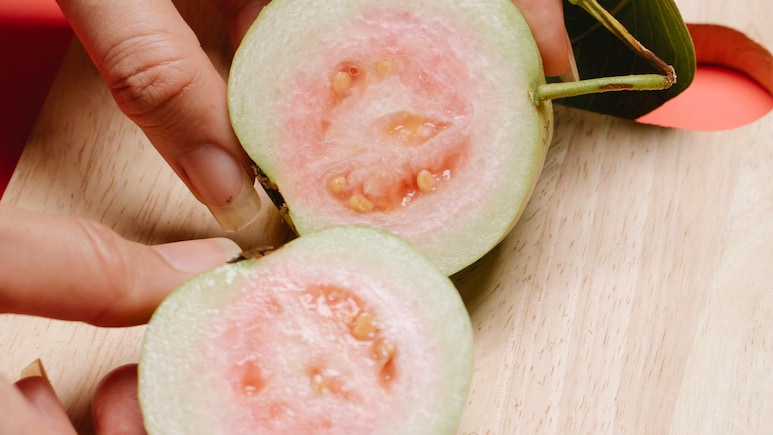 Bananas, Guavas, Papayas: Lifestyle Coach Shares August-September Grocery Guide For Seasonal Nutrition Bananas, Guavas, Papayas: Lifestyle Coach Shares August-September Grocery Guide For Seasonal Nutrition