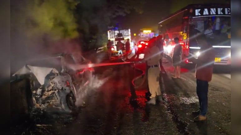 Chhatisgarh Accident: भयंकर! डिव्हायडरला धडकून गाडी पेटली, दरवाजा न उघडल्याने चौघांचा होरपळून मृत्यू