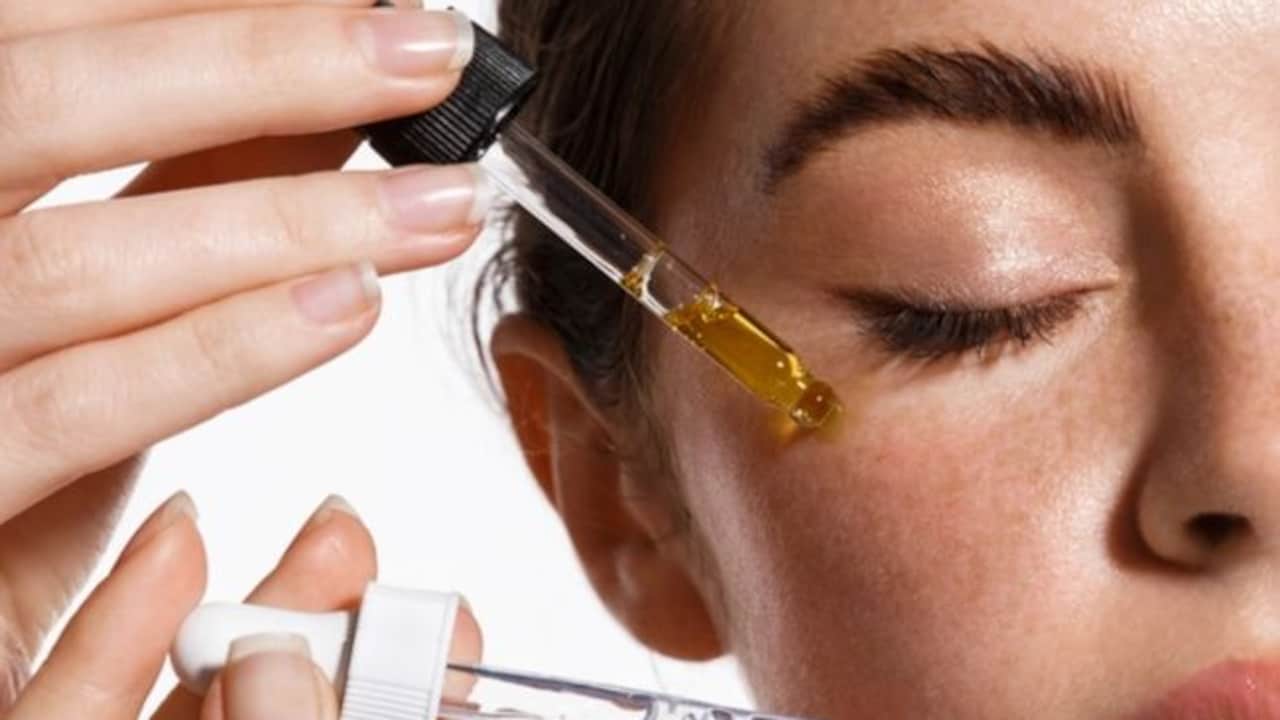 Start Upgrading Your Skincare With Anti-Ageing Serum That Works In India