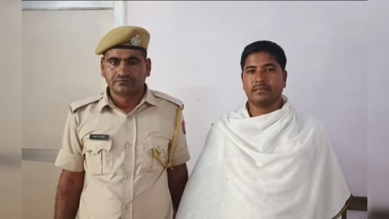 थाने में फ़ोन कर युवक ने कहा, ''मेरी पत्नी का एक्सीडेंट हो गया है'', पुलिस पहुंची तो माहौल देख के दंग रह गई 