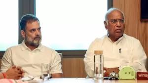 केजरीवाल की दूरी-TMC की मजबूरी, संसद के मॉनसून सत्र के पहले क्यों बिखरा विपक्ष