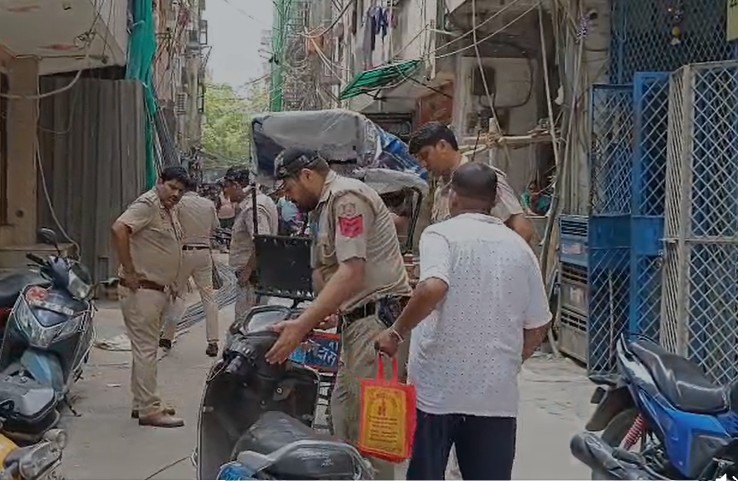 दिल्ली: करोल बाग में पति-पत्नी ने एक साथ दी जान, आर्थिक तंगी और बीमारी से थे परेशान
