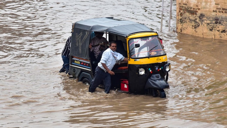 Rajasthan Rain: राजस्थान में बने बाढ़ के हालात, पार्वती बांध के 10 गेट खोले; IMD ने बताया कब मिलेगी राहत
