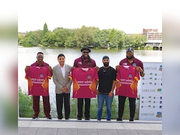 क्रिस गेल और कीरोन पोलार्ड जैसे दिग्गज 18 कैरेट सोने की जर्सी पहनकर इस टूर्नामेंट में करेंगे शिरकत क्रिस गेल और कीरोन पोलार्ड जैसे दिग्गज 18 कैरेट सोने की जर्सी पहनकर इस टूर्नामेंट में करेंगे शिरकत