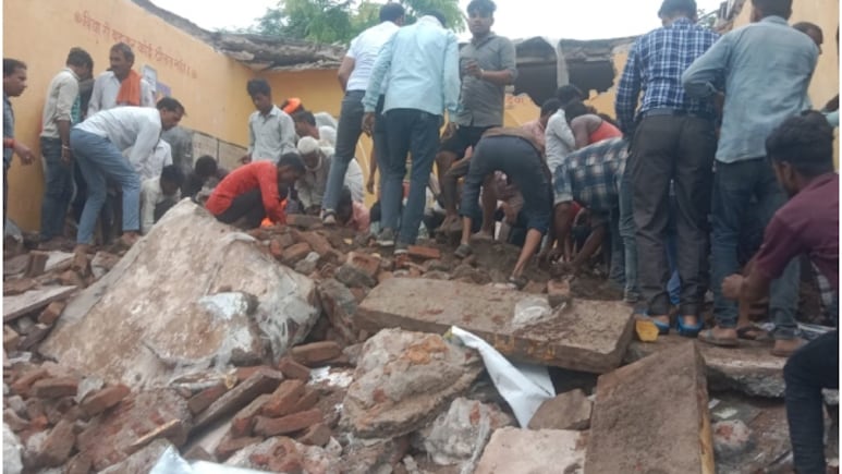 Rajasthan: झालावाड़ के पिपलोदी में स्कूल की छत गिरी, 4 बच्चों की मौत, 35 दबे Rajasthan: झालावाड़ के पिपलोदी में स्कूल की छत गिरी, 4 बच्चों की मौत, 35 दबे