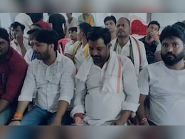बिहार चुनाव से पहले चिराग को बड़ा झटका, 38 नेताओं ने एक साथ छोड़ी पार्टी बिहार चुनाव से पहले चिराग को बड़ा झटका, 38 नेताओं ने एक साथ छोड़ी पार्टी