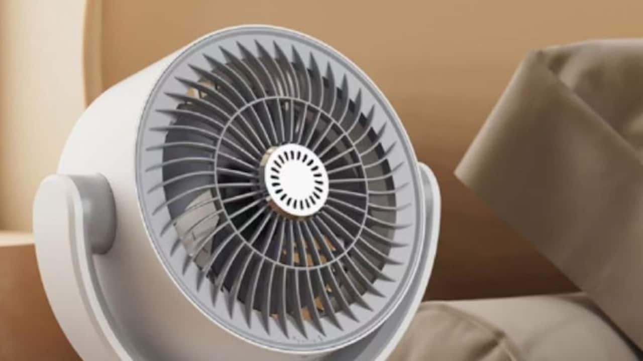This Summer Get 10 Best Table Fans Under ₹2000 On Myntra