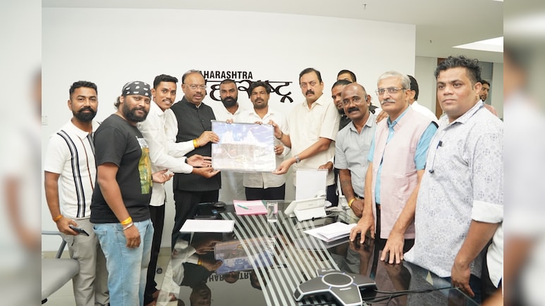 महाराष्ट्र में सांपों को बचाने वालों को दिया जाएगा आधिकारिक पहचान पत्र