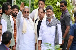 Powerplay Moves To Delhi, Siddaramaiah, DK Shivakumar To Meet Rahul Gandhi Powerplay Moves To Delhi, Siddaramaiah, DK Shivakumar To Meet Rahul Gandhi