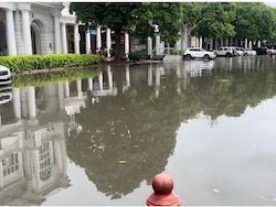 Delhi-NCR Wakes Up To Rain, Weather Department Issues &#039;Red Alert&#039;