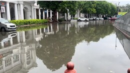 Delhi-NCR Wakes Up To Rain, Weather Department Issues 'Red Alert'