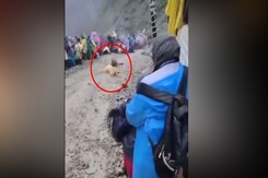 On Camera, 2 Amarnath Devotees Slip In Mudslide; Yatra Suspended Amid Rain On Camera, 2 Amarnath Devotees Slip In Mudslide; Yatra Suspended Amid Rain