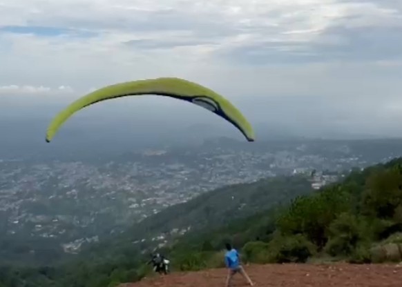 Video: Paraglider Crashes During Take-Off In Himachal, Tourist Killed