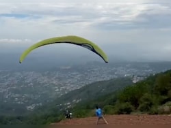 Video: Paraglider Crashes During Take-Off In Himachal, Gujarat Tourist Killed