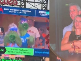 कोल्ड प्ले का HR हेड-CEO रोमांस मैदान से इंटरनेट तक हिट, देखिए कैसे लोग ले रहे हैं मजा कोल्ड प्ले का HR हेड-CEO रोमांस मैदान से इंटरनेट तक हिट, देखिए कैसे लोग ले रहे हैं मजा