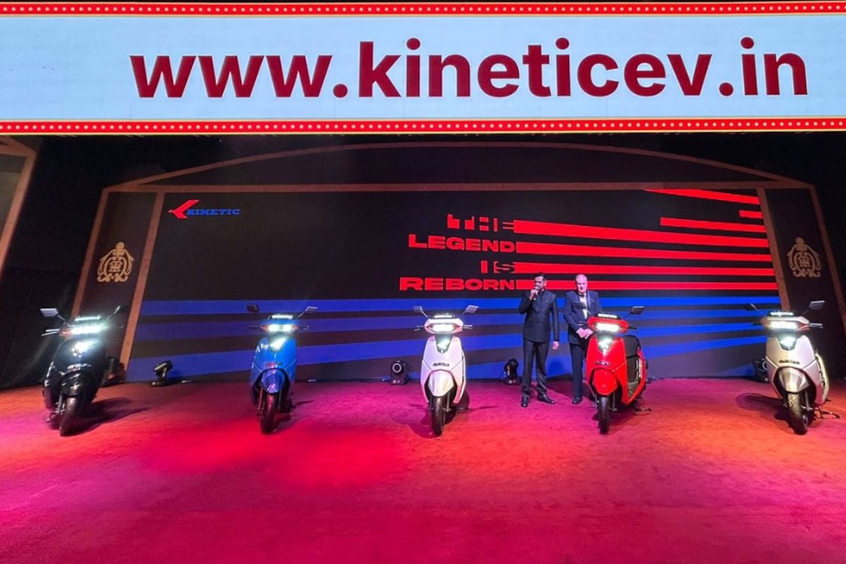 Kinetic DX Electric Scooter Kinetic DX Electric Scooter