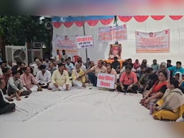देश के सबसे पुराने मेले की दुकान आवंटन पर घमासान, ऑनलाइन टेंडर प्रक्रिया को लेकर सड़कों पर दुकानदार देश के सबसे पुराने मेले की दुकान आवंटन पर घमासान, ऑनलाइन टेंडर प्रक्रिया को लेकर सड़कों पर दुकानदार