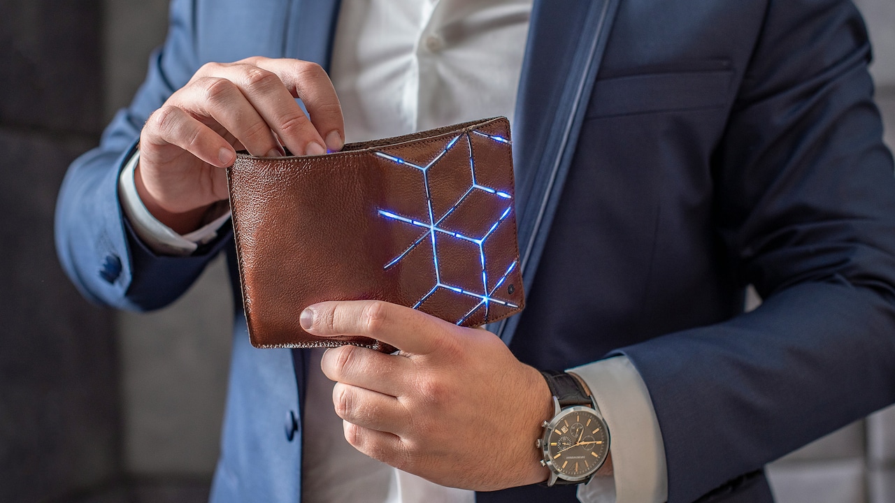 Explore These Amazing Wallet And Belt Collection For Men During Flipkart GOAT Sale.