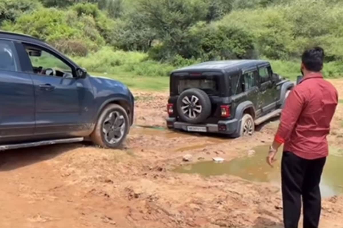 Tata Harrier.ev Rescues Mud-Trapped Mahindra Thar Roxx: Watch Here