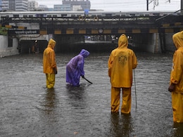 Maharashtra Rain Update: महाराष्ट्रात मुसळधार पावसाचा इशारा,6 जिल्ह्यांमध्ये रेड अलर्ट Maharashtra Rain Update: महाराष्ट्रात मुसळधार पावसाचा इशारा,6 जिल्ह्यांमध्ये रेड अलर्ट