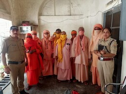 उत्तराखंड पुलिस का ऑपरेशन कालनेमि: देहरादून में 25 ढोंगी बाबाओं को किया गिरफ्तार उत्तराखंड पुलिस का ऑपरेशन कालनेमि: देहरादून में 25 ढोंगी बाबाओं को किया गिरफ्तार