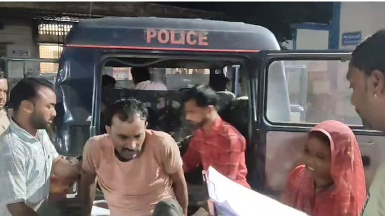 Road Accident: भीषण सड़क हादसे से MP में मचा कोहराम, 3 की मौत; 21 से अधिक लोग घायल, एक महिला का हाथ कटकर हुआ अलग