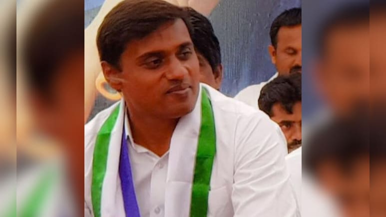 Liquor Case-Accused Andhra MP Seeks Probe Into 'Fake Alcohol Racket' Liquor Case-Accused Andhra MP Seeks Probe Into 'Fake Alcohol Racket'