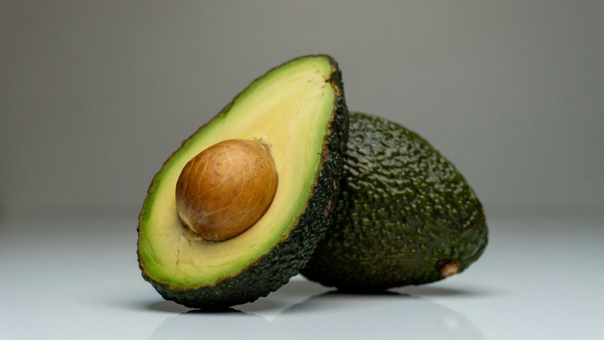 What Really Happens When You Have Avocado With Milk?