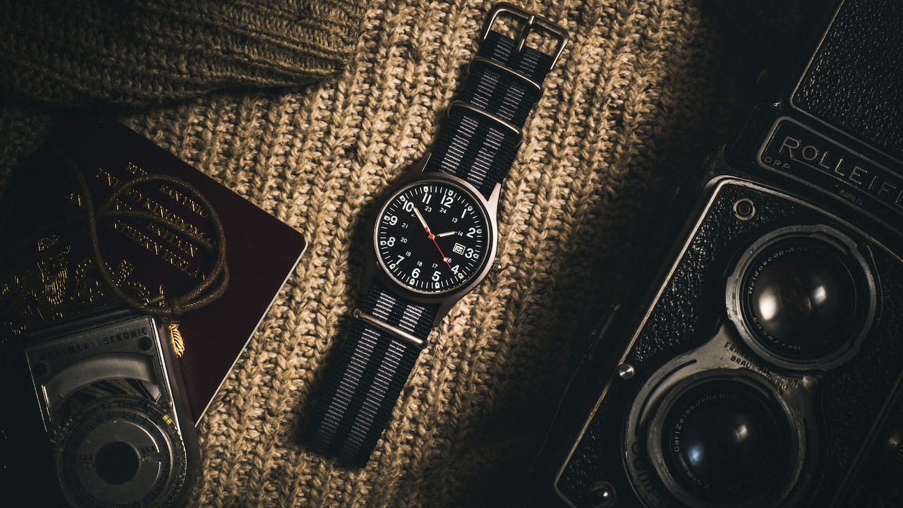Buy Mens Watches Under Sale