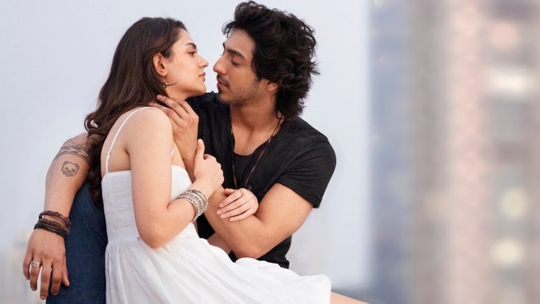 <i>Saiyaara</i> X Reviews: Fans Hail Ahaan Panday And Aneet Padda's Performance In Debut Film <i>Saiyaara</i> X Reviews: Fans Hail Ahaan Panday And Aneet Padda's Performance In Debut Film