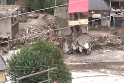 Heavy Rains Trigger Destruction In Himachal Pradesh, Roads and Lives Affected Heavy Rains Trigger Destruction In Himachal Pradesh, Roads and Lives Affected