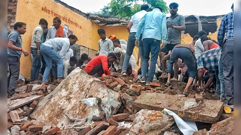 सर छत का प्लास्टर गिर रहा है... झालावाड़ हादसे से पहले बच्चों ने टीचर्स को किया था आगाह