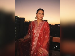 शिल्पा शिरोड़कर हैं बॉलीवुड की सबसे सिंपल एक्ट्रेस, उनके ये 7 स्टाइल आपको जरूर करने चाहिए फेस्टिवल में ट्राई शिल्पा शिरोड़कर हैं बॉलीवुड की सबसे सिंपल एक्ट्रेस, उनके ये 7 स्टाइल आपको जरूर करने चाहिए फेस्टिवल में ट्राई