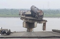 9 Killed After Vehicles Fall Into River As Bridge Collapses In Gujarat 9 Killed After Vehicles Fall Into River As Bridge Collapses In Gujarat