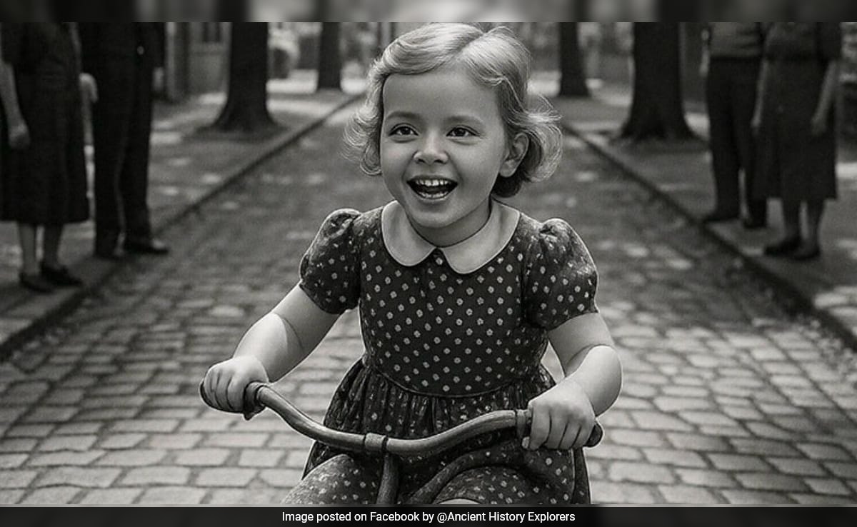 В публикацията във Facebook показва снимка на доста къдраво момиче