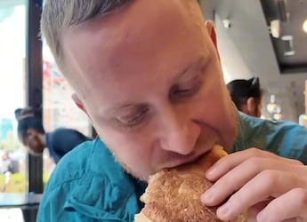 Watch: Vlogger Leaves Restaurant After Eating Only Free Bread On Table. Internet Has A Lot To Say Watch: Vlogger Leaves Restaurant After Eating Only Free Bread On Table. Internet Has A Lot To Say