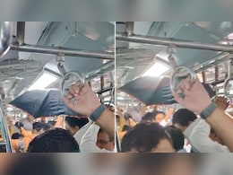 AC कोच में छाता खोलकर खड़ा दिखा यात्री, लोगों ने कहा- अब क्या बाकी है? AC कोच में छाता खोलकर खड़ा दिखा यात्री, लोगों ने कहा- अब क्या बाकी है?